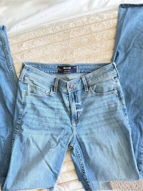 New 27L/4 Hollister Light Blue Bootcut Jeans - Soft Stretch Denim